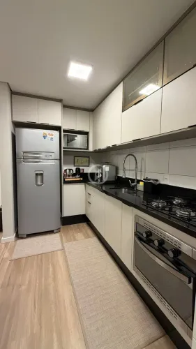 Apartamento semi mobiliado de 3 quartos sendo uma suíte!