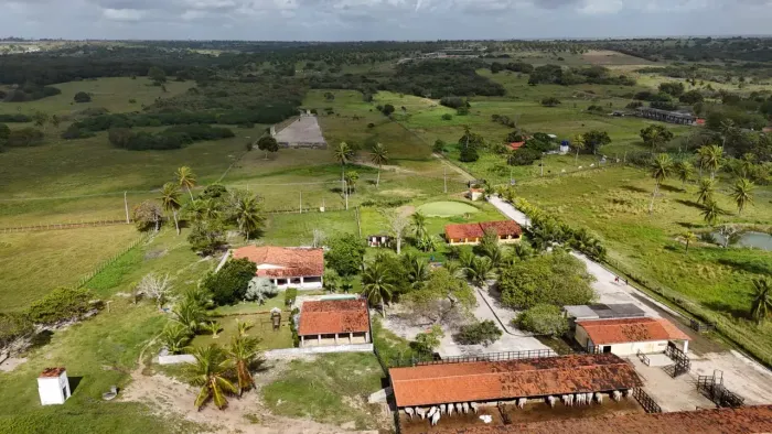 haras com 10.5 hectares com uma mega estrutura na região de Monte Alegre