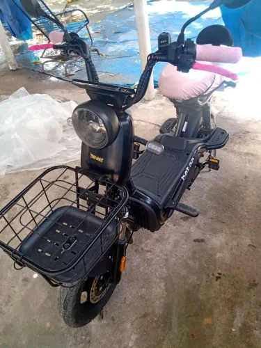Moto scooter elétrica 