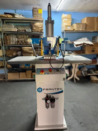 MÁQUINA DE PERSONALIZAÇÃO HOTSTAMPING AUTOMÁTICA C/ BASE MÓVEL