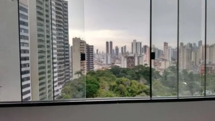 Lindo Apto (1 quato) mobiliado na Av. Presidente Vargas