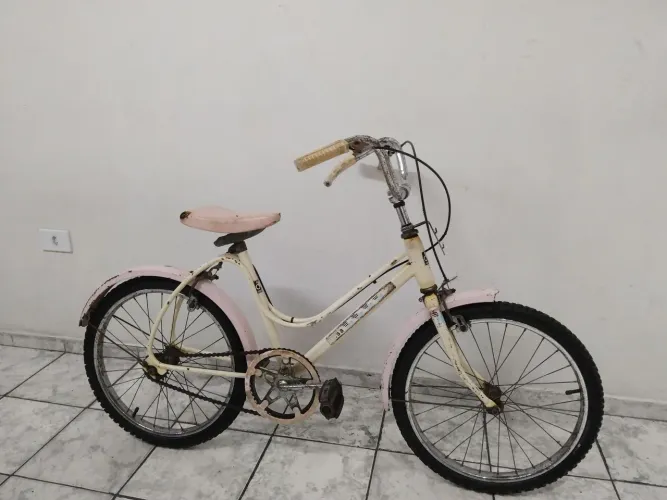 Monark brisa anos 80 aro 20, toda original! Apenas os pneus não são, mas tenho originais 