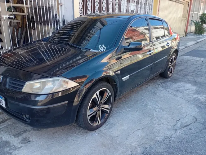 Renault Megane Sedan Dynamique 2.0 16V Aut. 2008
