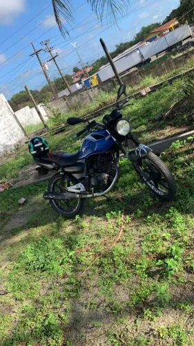 VENDO SUZUKI YES 125 NO PRECINHO FAÇO ATE R$ 5.500,00