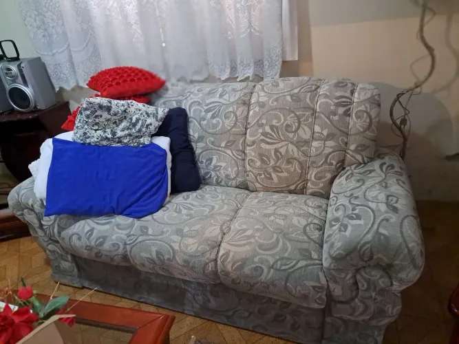 Sofá e duas cadeiras