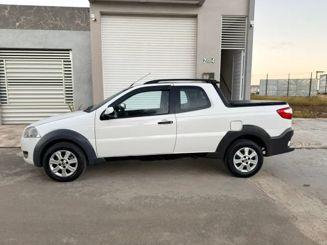 Fiat Strada Trekking 1.6 16V Flex CD 2014