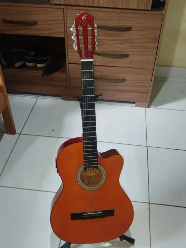 Vendo violão eletroacústico Giannini