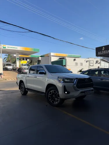 Toyota Hilux CD SRX 4X4 2.8 TDI 16V Diesel Aut. 2022