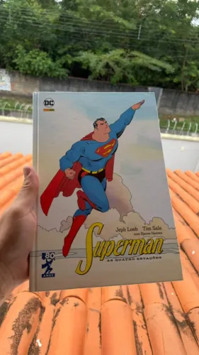 HQ SUPERMAN - AS QUATRO ESTAÇÕES - CAPA DURA - EDIÇÃO COMEMORATIVA DE 80 ANOS