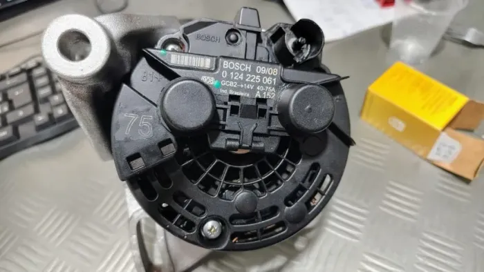 Alternador do Palio Uno Siena Strada Doblo Original Bosch 12v 75 amperes 