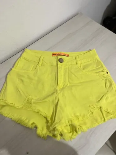 Shorts Amarelo Morena Rosa Tam 38