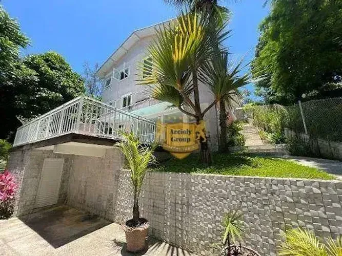 Casa com 4 dormitórios à venda, 308 m² por R$ 1.250.000,00 - Pendotiba - Niterói/RJ