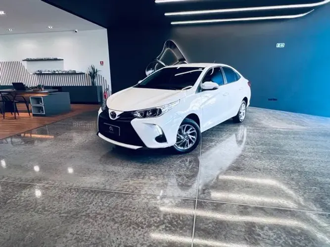Toyota Yaris XS Connect Sedan 1.5 Flex 16V AUT 2023