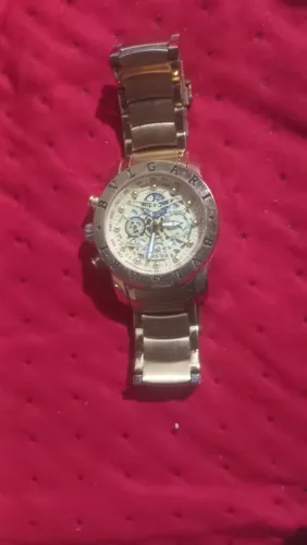 Vende-se relógio sem bateria 