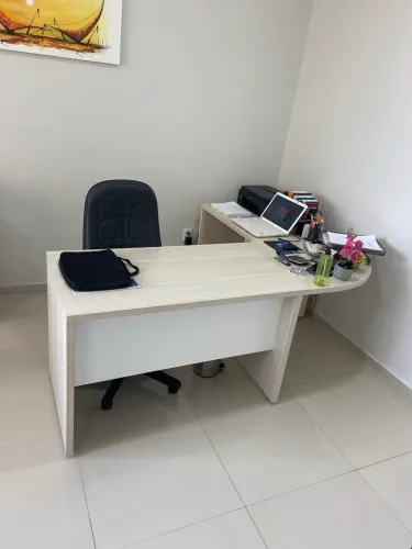 Mesa de escritório em L - Excelente oportunidade