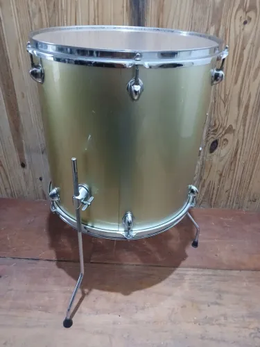 Surdo de bateria 16