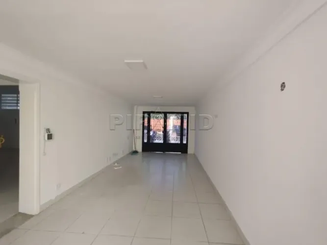 Casa comercial com 262,34m², bairro Jardim América, Zona Sul de Ribeirão Preto/SP.