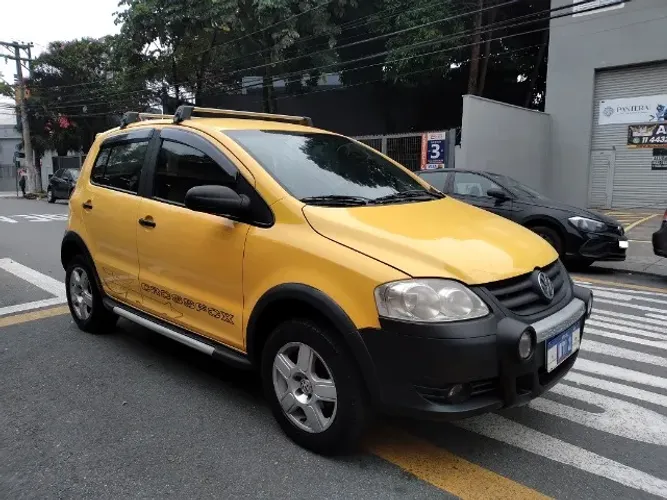 Volkswagen Crossfox 1.6 MI Total Flex 8V 5P 2008