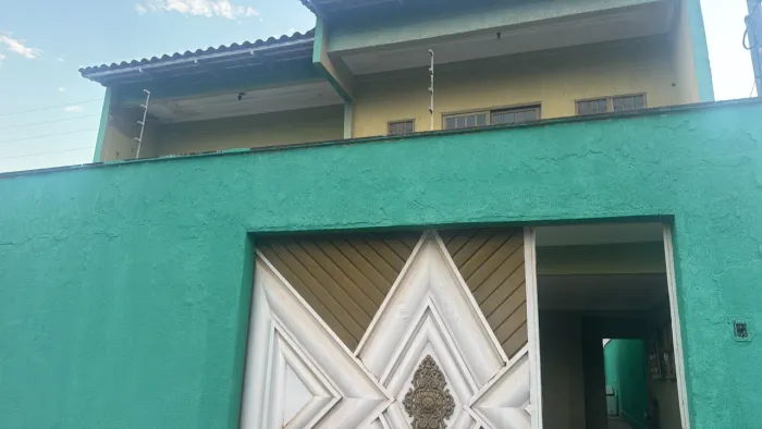 VENDO SOBRADO