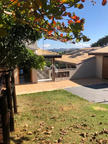 CASA 5 DORMITÓRIOS SENDO 1 SUÍTE BAIRRO CHACARAS REUNIDAS IGARAPÉS JACAREÍ
