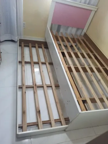 Cama solteiro com gaveta auxiliar