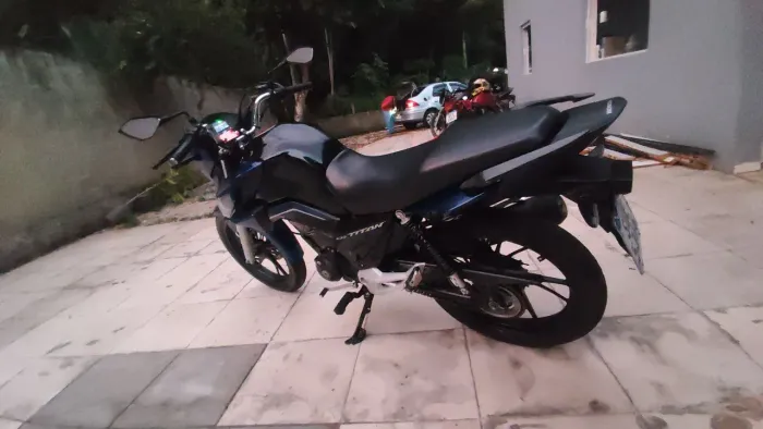 Titan 160 2024 Azul - Apenas 32.300 [KM] rodados