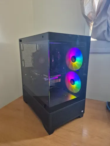 PC Gamer i7 10700F + RX 6600 LE 16GB RAM Corsair SSD 512GB - Completo