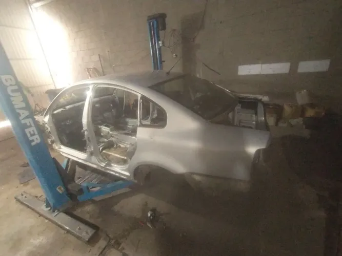 Traseira com teto VW Passat 99 sedan
