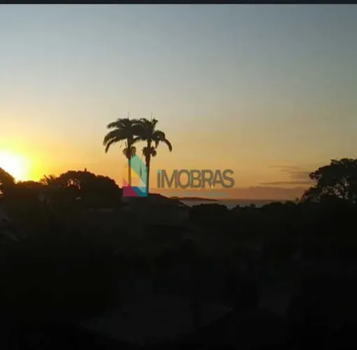 Hotel : / Comercial / Manguinhos