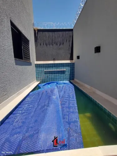 Casa para Locação em Presidente Prudente, NOVO PRUDENTINO, 3 dormitórios, 1 suíte, 3 banhe