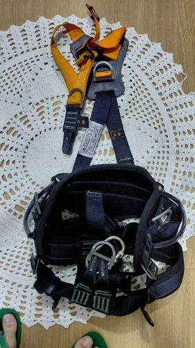 Vendo cinto paraquedista e Talabarte em Y 