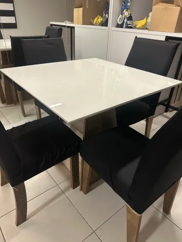 Mesa c/ 4 cadeiras