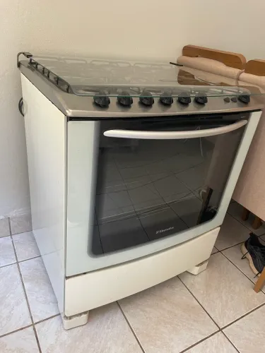 Fogão 6 bocas Electrolux