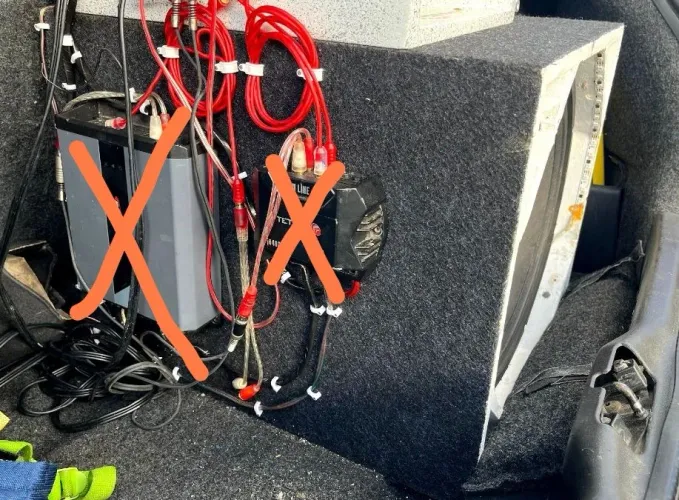 Caixa de grave Full Trap de 15" (55cm de fundo)