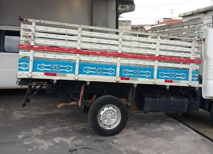 carroceria madeira kia bongo Hr 