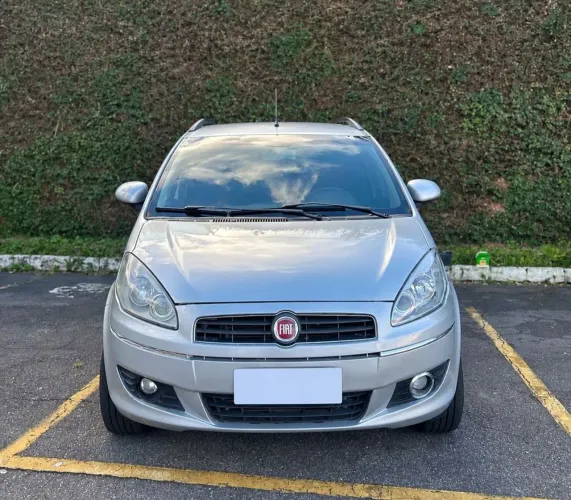 Fiat Idea Essence 1.6 Flex 16V 5P 2013