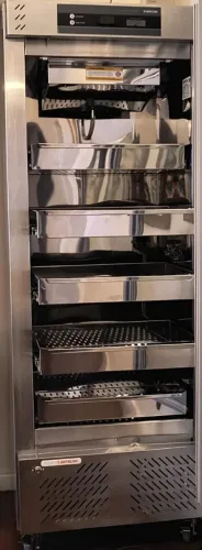 Geladeira bivolt para insumos