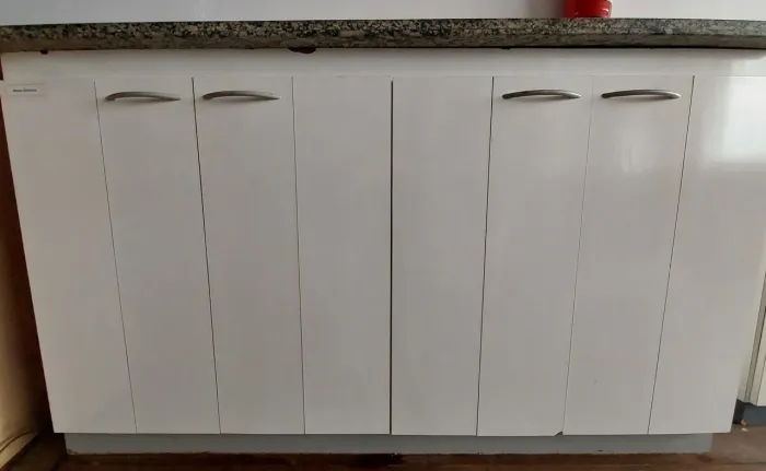 Balcão com tampo de Granito 