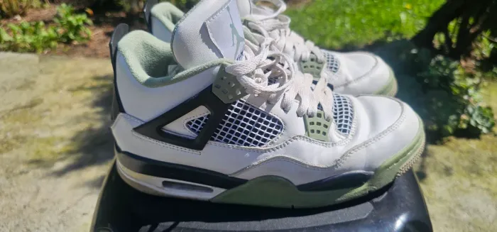 Air Jordan 4 Retrô branco e verde n° 39- 40