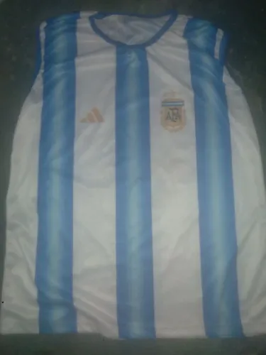 Roupas da Argentina com regata bonita