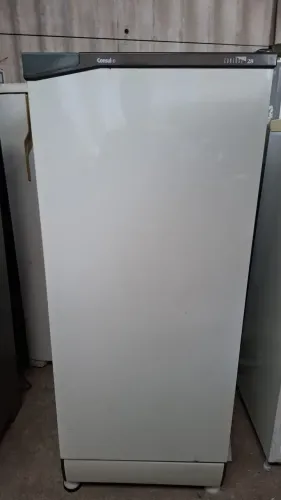 GELADEIRA CONSUL LINDONA FUNCIONA PERFEITAMENTE POR 680 REAIS . VR É GRATIS