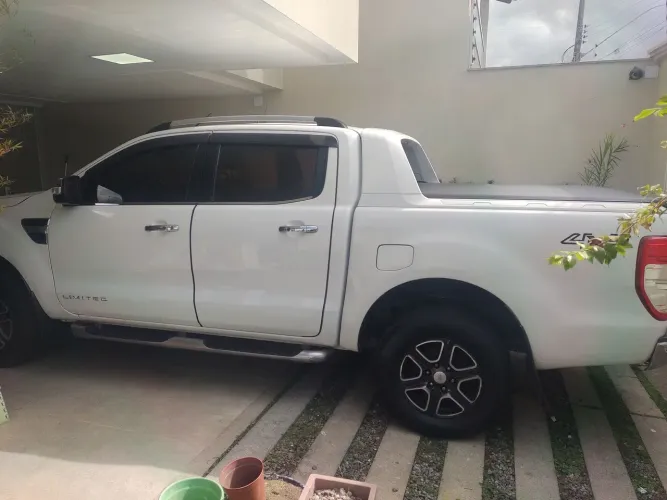 Ford Ranger Limited 3.2 20V 4X4 CD Aut. Dies. 2015