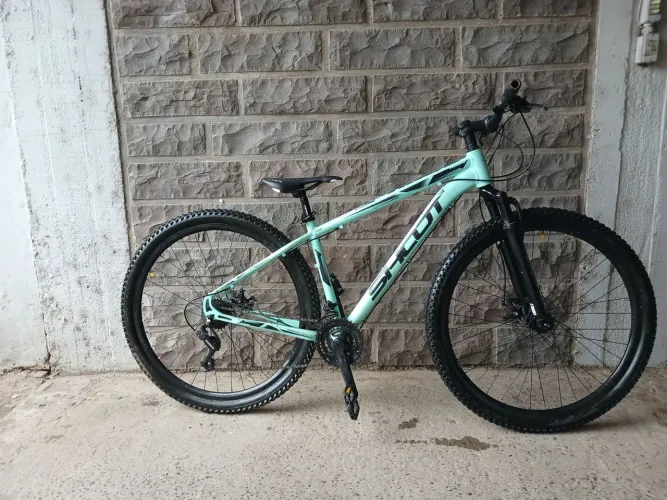 BICICLETA ARO 28 FREIO SHIMANO TOP, NUNCA USADA, PNEUS NOVOS