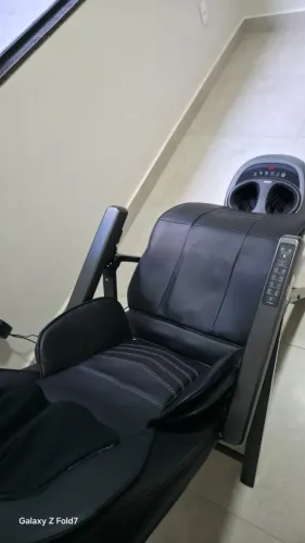 Poltrona de Massagem Flex com Aquecimento e Massageador para pés Foot Zen Genis Relax