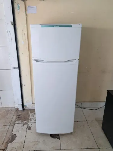 Geladeira Consul degelo 350 litros semi novo