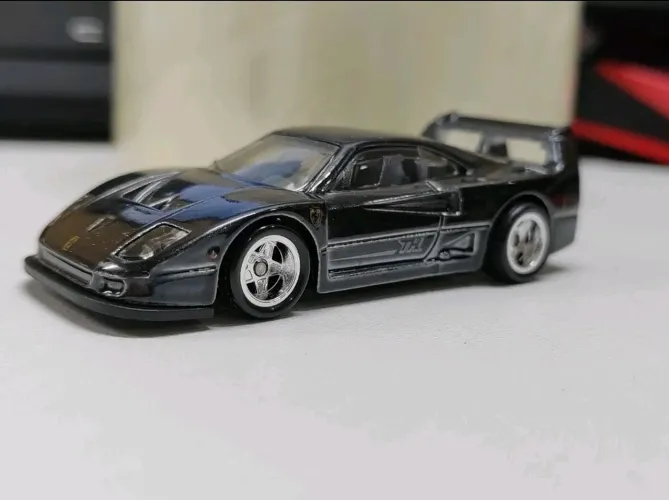Hot Wheels F40 Super Treasure Hunt Loose