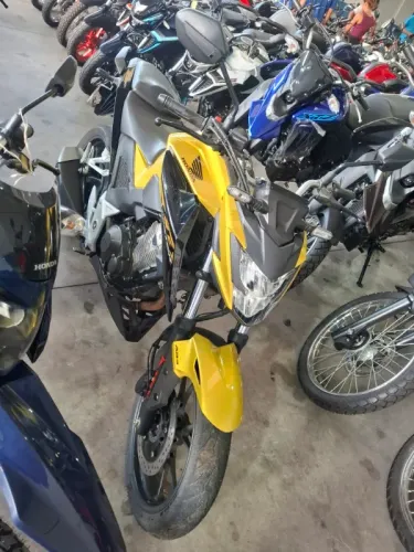 Honda CB 300F Twister 300 cc