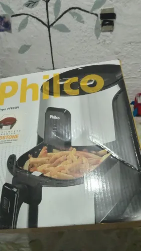 Vendo uma efray philco novíssima caixa lindo