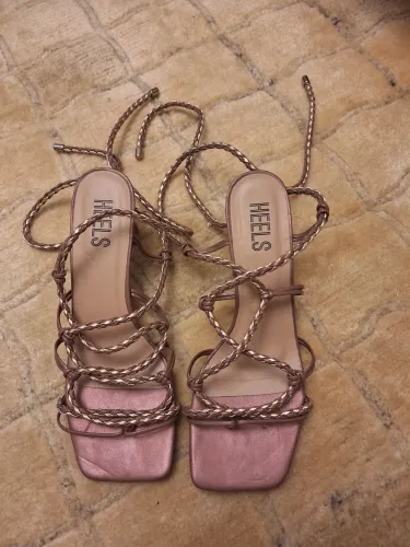 Sandália HEELS Nº38
