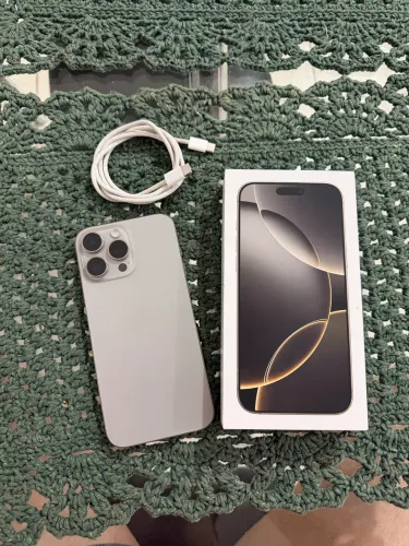 iPhone 16 pro Max 256gb sem detalhes